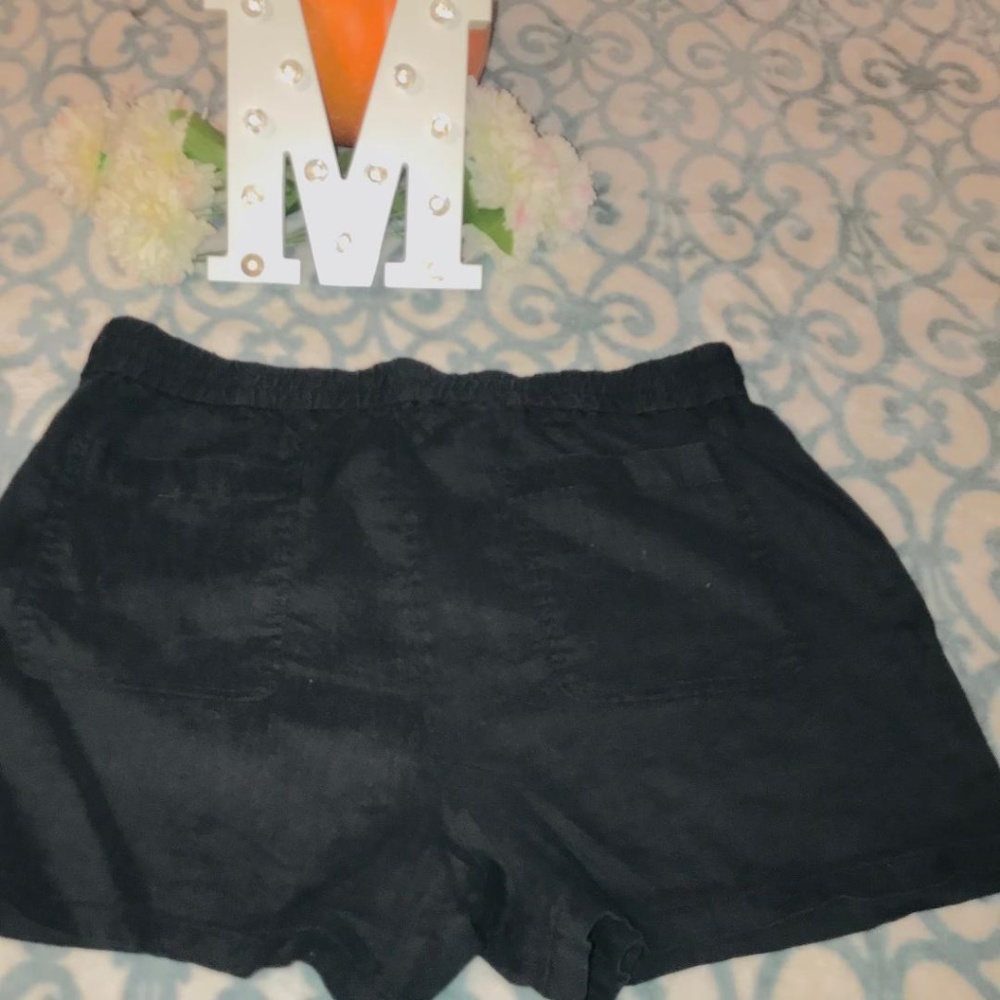 Daily Ritual Linen Shorts - Picture 3 of 4